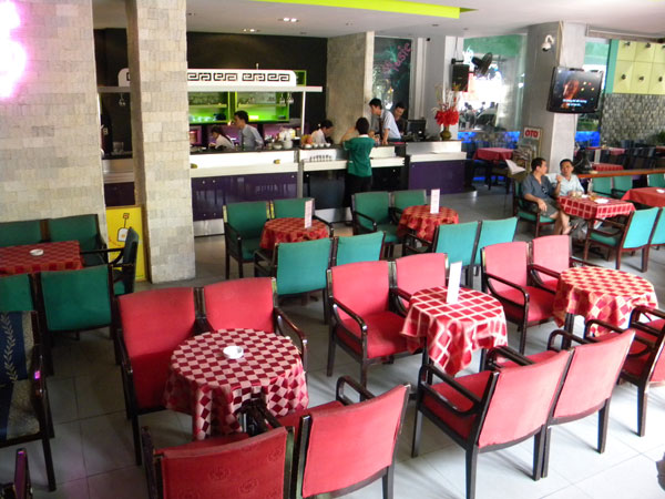 Khu vực gần quầy bar